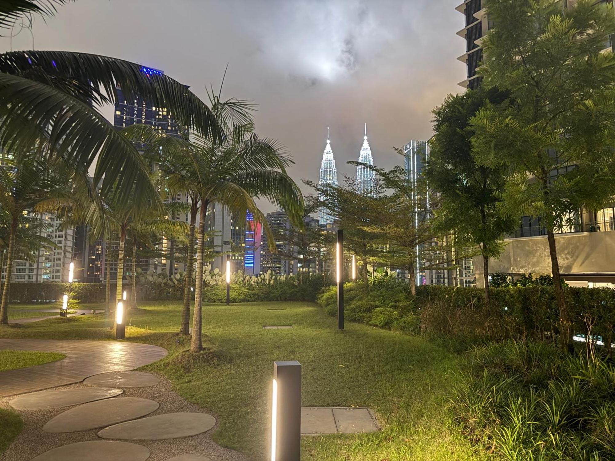 Eaton Residences Klcc By Arban Apartemen